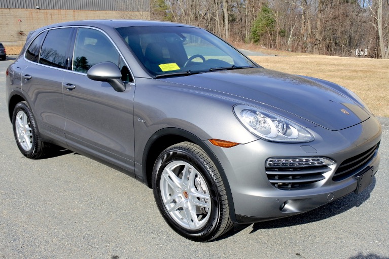 Used 2013 Porsche Cayenne Diesel AWD Used 2013 Porsche Cayenne Diesel AWD for sale  at Metro West Motorcars LLC in Shrewsbury MA 8