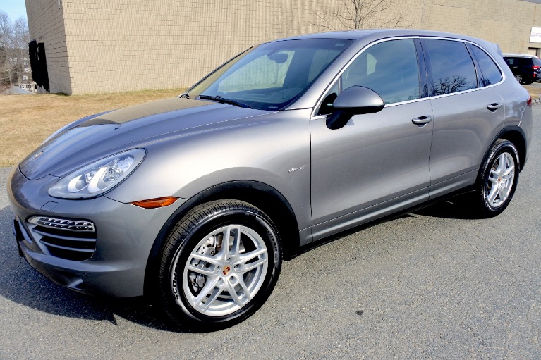 Used 2013 Porsche Cayenne Diesel AWD Used 2013 Porsche Cayenne Diesel AWD for sale  at Metro West Motorcars LLC in Shrewsbury MA 1