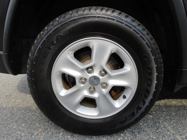 Used 2016 Jeep Grand Cherokee Laredo 4WD Used 2016 Jeep Grand Cherokee Laredo 4WD for sale at Metro West Motorcars LLC in Shrewsbury MA 22