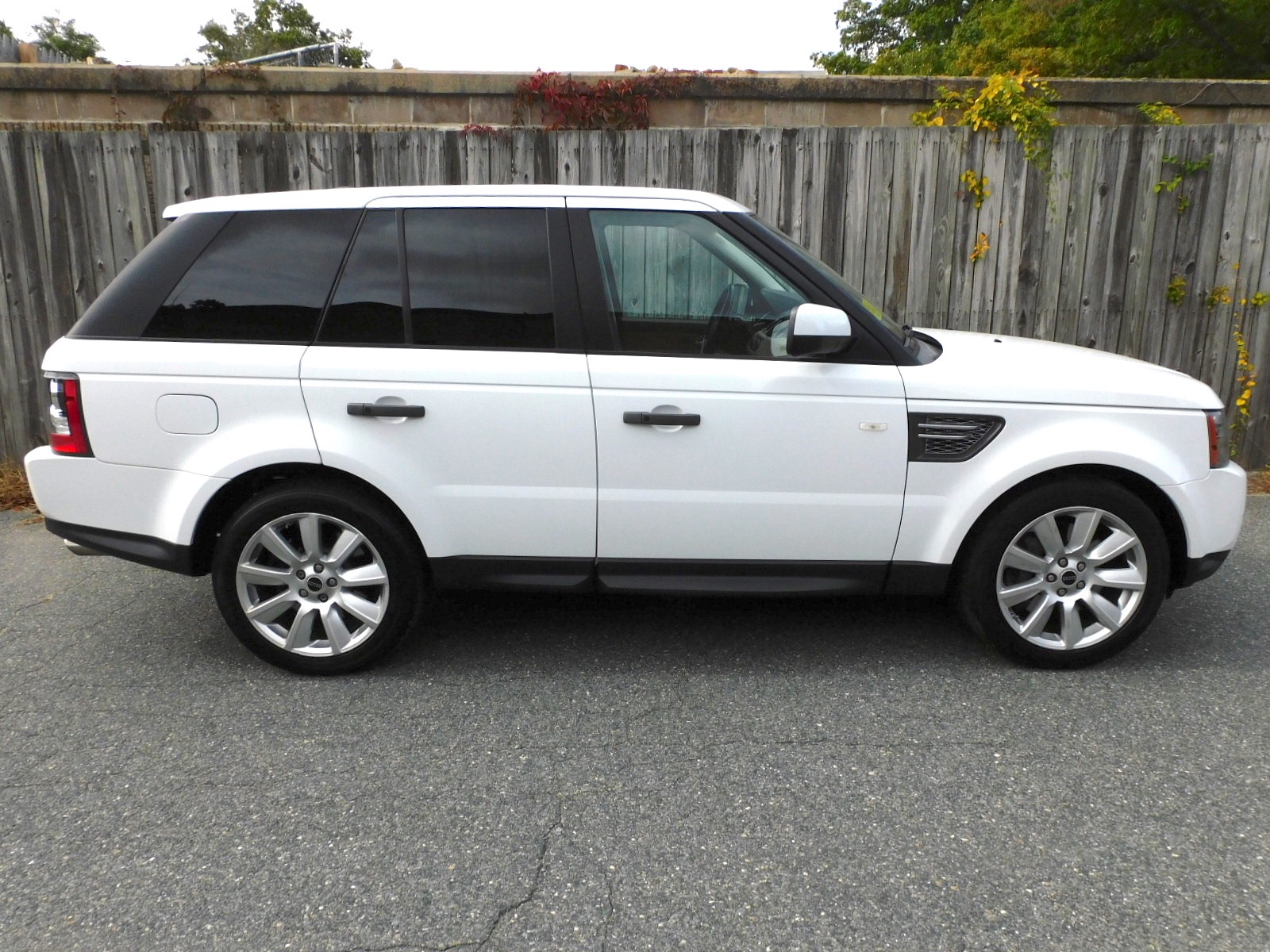 Used 2011 Land Rover Range Rover Sport Supercharged For Sale (17,800