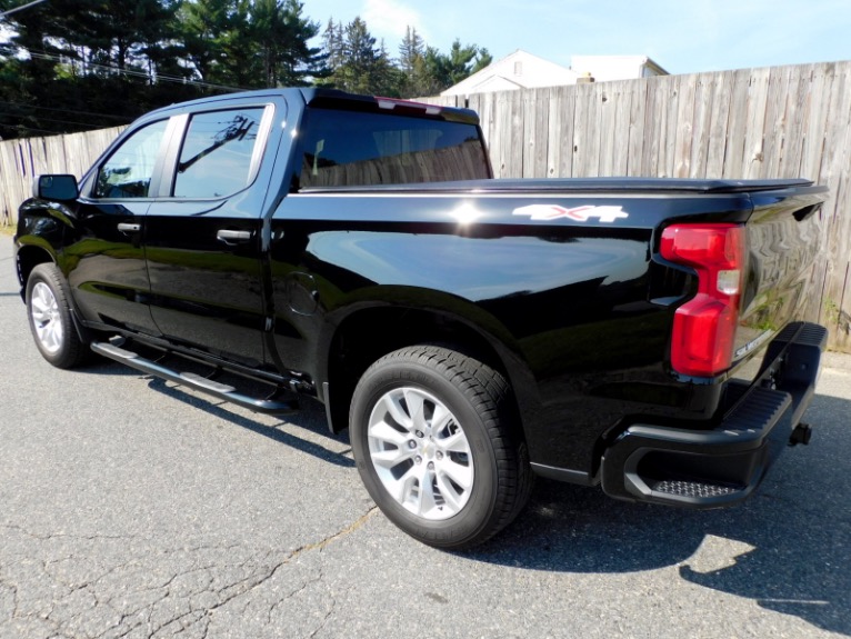 Used 2021 Chevrolet Silverado 1500 4WD Crew Cab 147' Custom Used 2021 Chevrolet Silverado 1500 4WD Crew Cab 147' Custom for sale  at Metro West Motorcars LLC in Shrewsbury MA 3