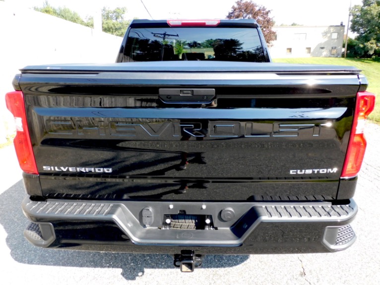 Used 2021 Chevrolet Silverado 1500 4WD Crew Cab 147' Custom Used 2021 Chevrolet Silverado 1500 4WD Crew Cab 147' Custom for sale  at Metro West Motorcars LLC in Shrewsbury MA 4