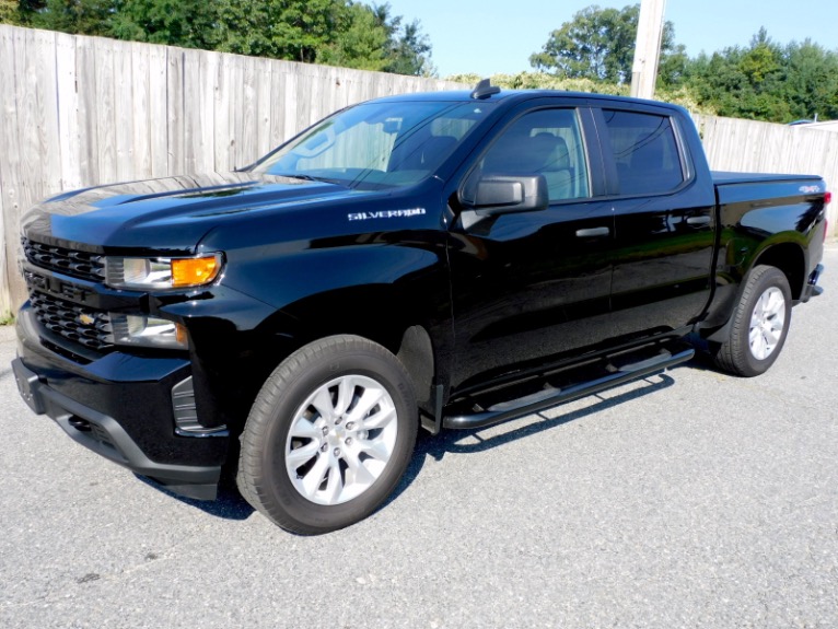 Used 2021 Chevrolet Silverado 1500 4WD Crew Cab 147' Custom Used 2021 Chevrolet Silverado 1500 4WD Crew Cab 147' Custom for sale  at Metro West Motorcars LLC in Shrewsbury MA 1