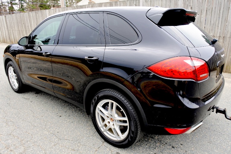 Used 2014 Porsche Cayenne Diesel AWD Used 2014 Porsche Cayenne Diesel AWD for sale at Metro West Motorcars LLC in Shrewsbury MA 3