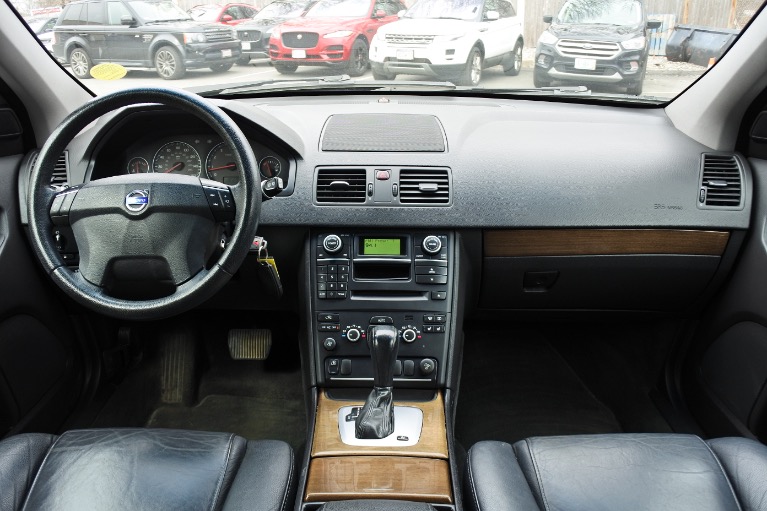Used 2009 Volvo Xc90 AWD 4dr I6 w/Sunroof Used 2009 Volvo Xc90 AWD 4dr I6 w/Sunroof for sale at Metro West Motorcars LLC in Shrewsbury MA 9