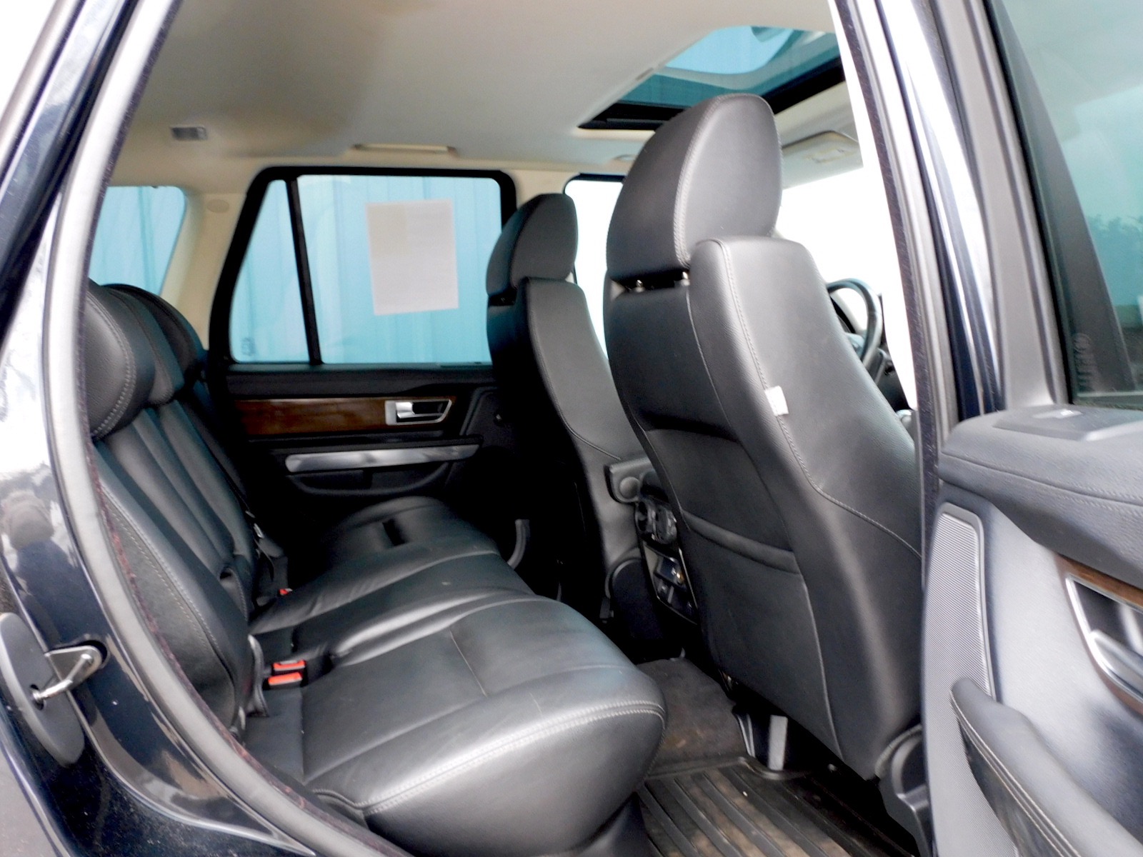 2012 Land Rover Range Rover Sport HSE photo 16