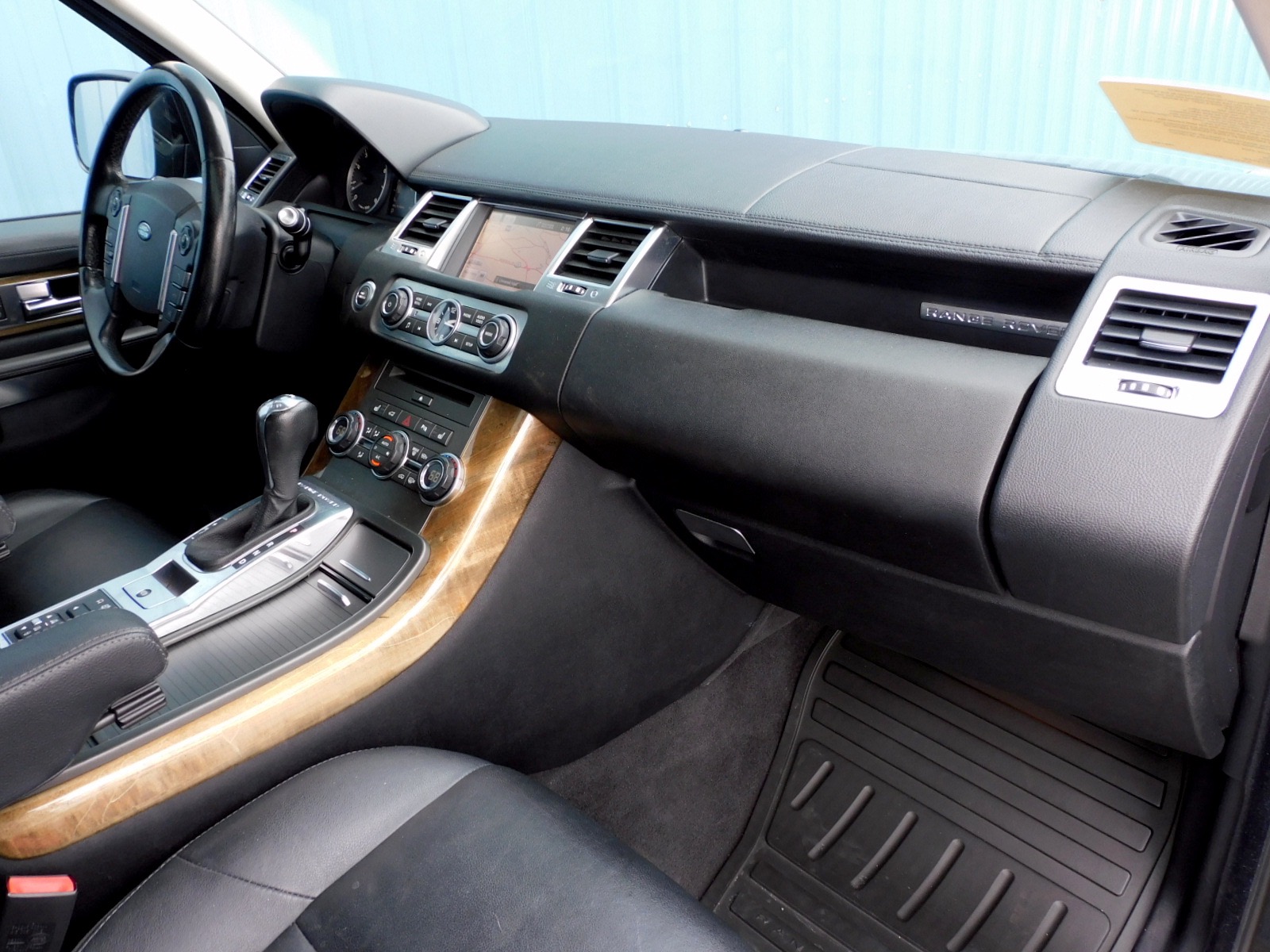 2012 Land Rover Range Rover Sport HSE photo 18