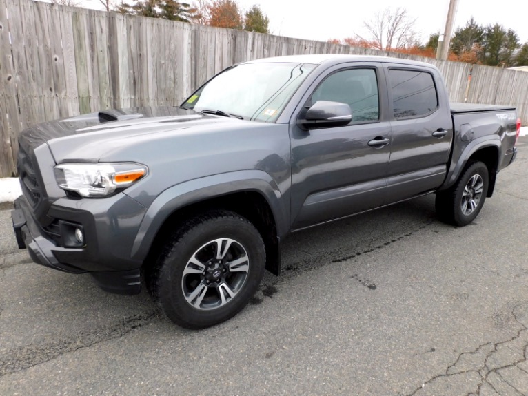 Used 2017 Toyota Tacoma TRD Sport Double Cab 5'' Bed V6 4x4 AT (Natl) Used 2017 Toyota Tacoma TRD Sport Double Cab 5'' Bed V6 4x4 AT (Natl) for sale  at Metro West Motorcars LLC in Shrewsbury MA 1