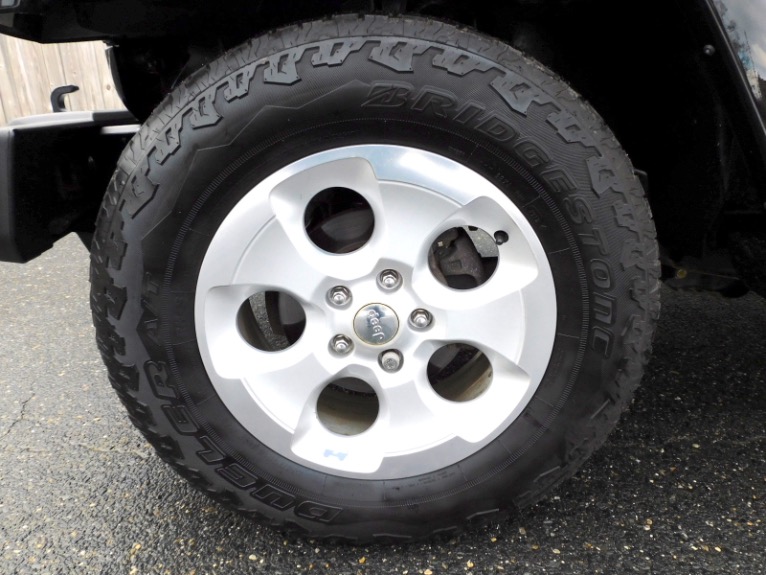 Used 2015 Jeep Wrangler Unlimited Sahara 4WD Used 2015 Jeep Wrangler Unlimited Sahara 4WD for sale at Metro West Motorcars LLC in Shrewsbury MA 22