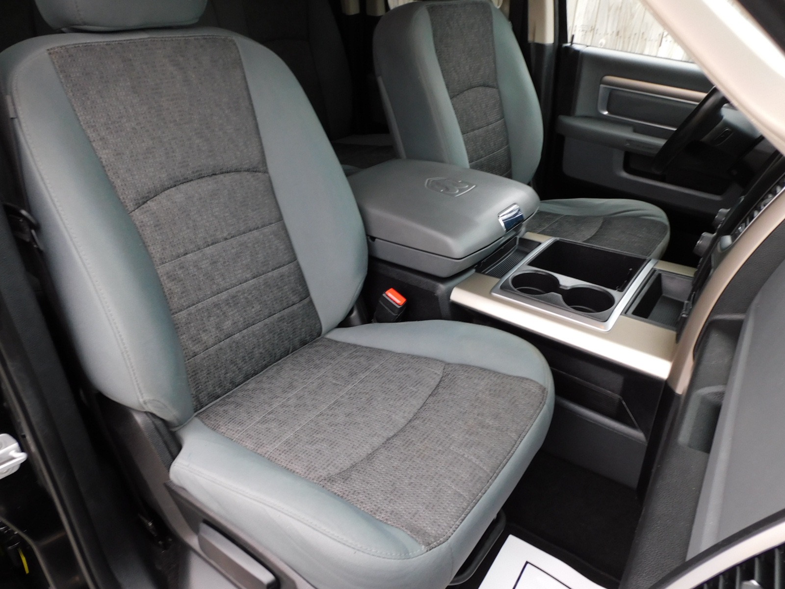 Used 2014 Ram 1500 4WD Quad Cab 140.5' Big Horn Used 2014 Ram 1500 4WD Quad Cab 140.5' Big Horn for sale  at Metro West Motorcars LLC in Shrewsbury MA 16