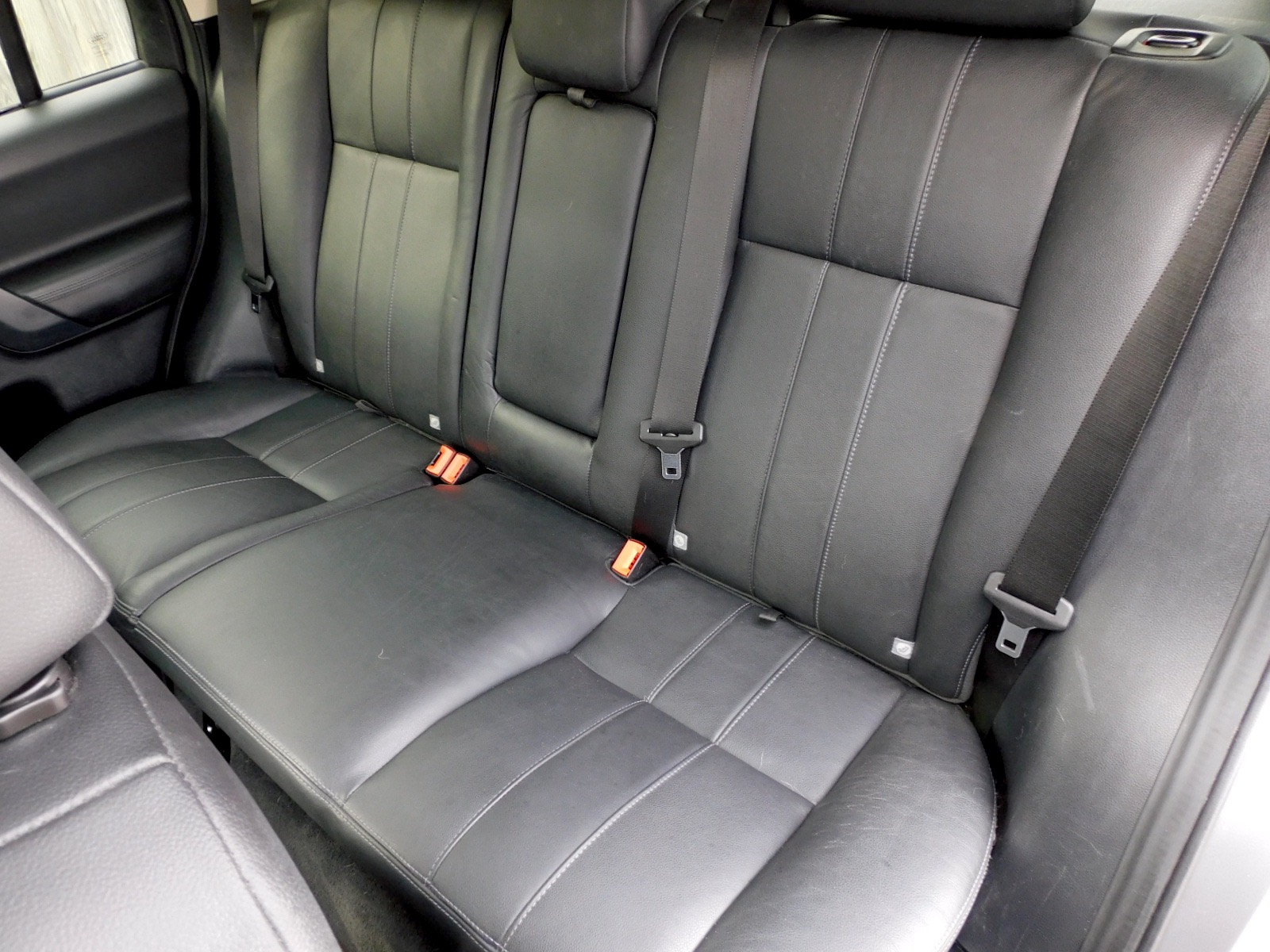 2014 Land Rover LR2 HSE photo 16