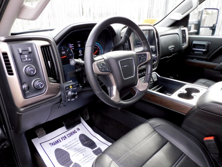 Used 2017 GMC Sierra 2500hd 4WD Crew Cab Denali Used 2017 GMC Sierra 2500hd 4WD Crew Cab Denali for sale at Metro West Motorcars LLC in Shrewsbury MA 12