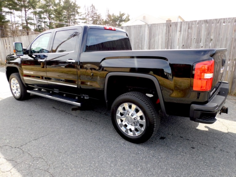 Used 2017 GMC Sierra 2500hd 4WD Crew Cab Denali Used 2017 GMC Sierra 2500hd 4WD Crew Cab Denali for sale at Metro West Motorcars LLC in Shrewsbury MA 3