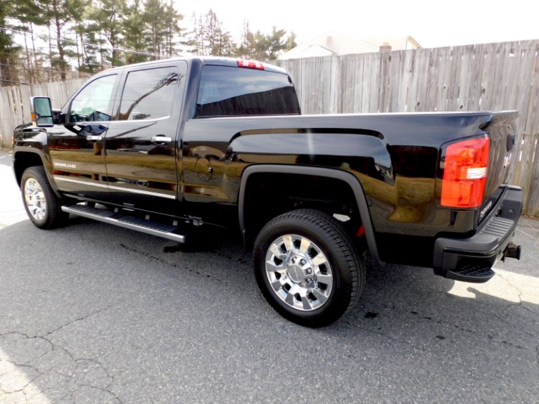 Used 2017 GMC Sierra 2500hd 4WD Crew Cab Denali Used 2017 GMC Sierra 2500hd 4WD Crew Cab Denali for sale  at Metro West Motorcars LLC in Shrewsbury MA 3