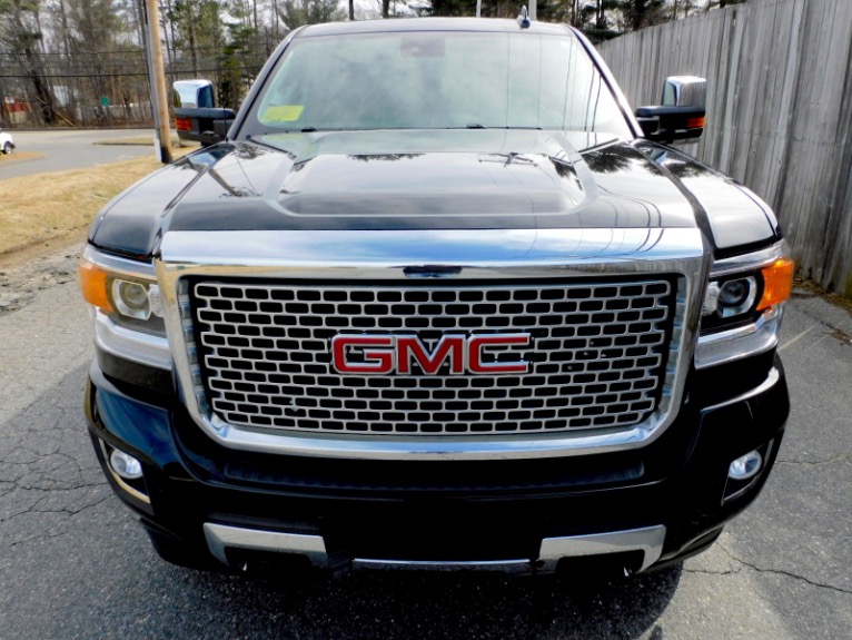 Used 2017 GMC Sierra 2500hd 4WD Crew Cab Denali Used 2017 GMC Sierra 2500hd 4WD Crew Cab Denali for sale  at Metro West Motorcars LLC in Shrewsbury MA 8