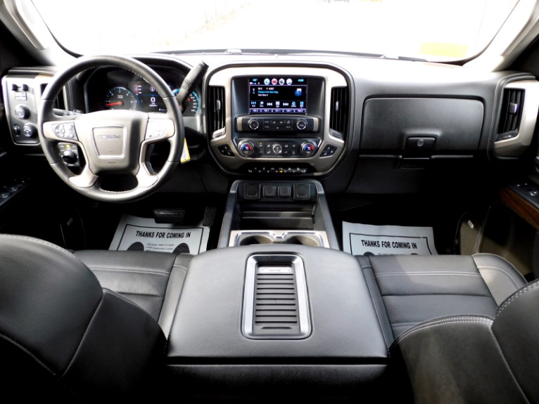 Used 2017 GMC Sierra 2500hd 4WD Crew Cab Denali Used 2017 GMC Sierra 2500hd 4WD Crew Cab Denali for sale at Metro West Motorcars LLC in Shrewsbury MA 9