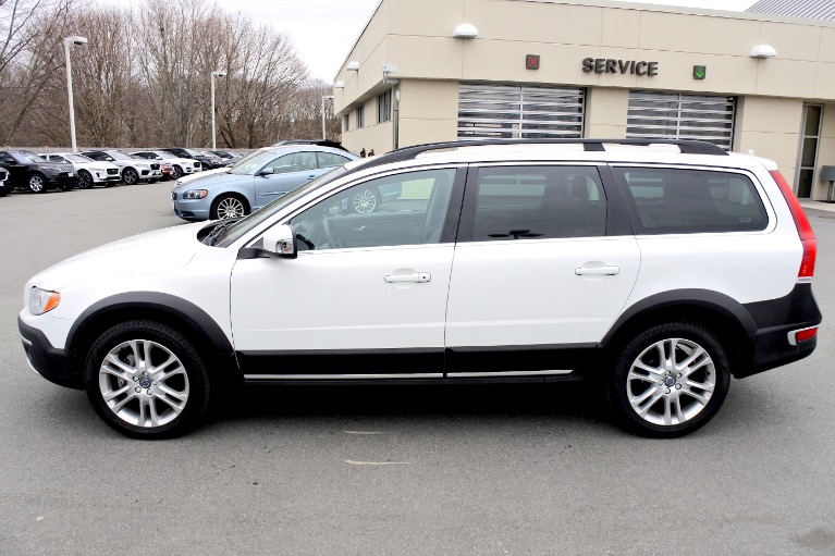Used 2016 Volvo Xc70 T5 Premier AWD Used 2016 Volvo Xc70 T5 Premier AWD for sale  at Metro West Motorcars LLC in Shrewsbury MA 2