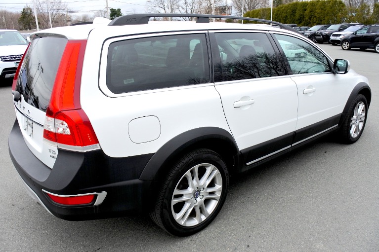 Used 2016 Volvo Xc70 T5 Premier AWD Used 2016 Volvo Xc70 T5 Premier AWD for sale  at Metro West Motorcars LLC in Shrewsbury MA 5