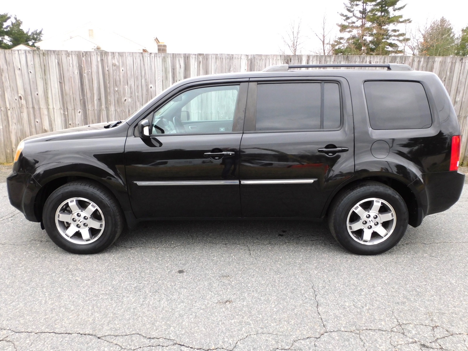 Used 2011 Honda Pilot Touring w/RES & Navi For Sale (14,800) Metro