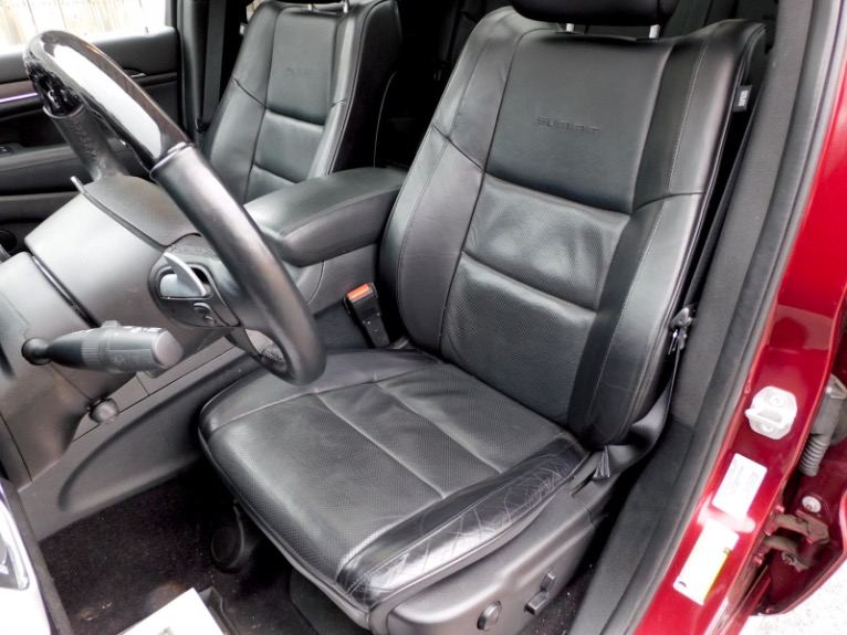Used 2018 Jeep Grand Cherokee Summit 4x4 Used 2018 Jeep Grand Cherokee Summit 4x4 for sale at Metro West Motorcars LLC in Shrewsbury MA 14