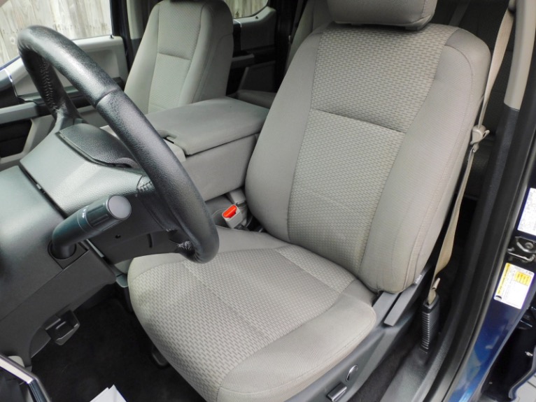 Used 2015 Ford F-150 4WD SuperCrew 157' XLT Used 2015 Ford F-150 4WD SuperCrew 157' XLT for sale at Metro West Motorcars LLC in Shrewsbury MA 13
