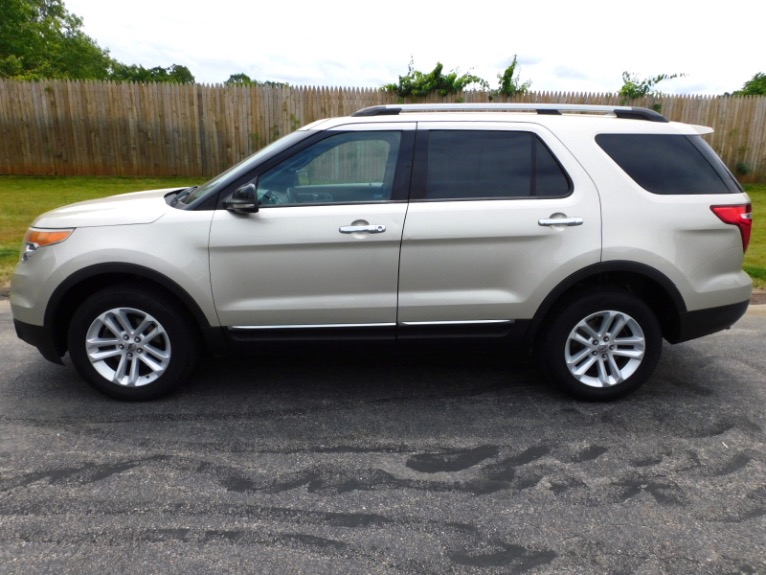 Used 2011 Ford Explorer XLT 4WD Used 2011 Ford Explorer XLT 4WD for sale  at Metro West Motorcars LLC in Shrewsbury MA 2