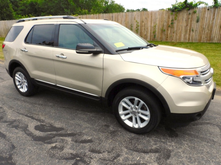 Used 2011 Ford Explorer XLT 4WD Used 2011 Ford Explorer XLT 4WD for sale  at Metro West Motorcars LLC in Shrewsbury MA 7