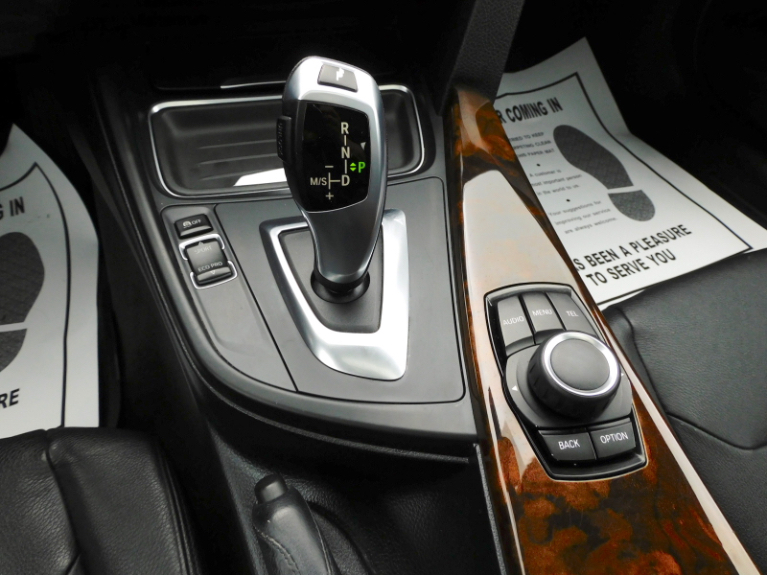 Used 2013 BMW 3 Series 328i xDrive AWD SULEV Used 2013 BMW 3 Series 328i xDrive AWD SULEV for sale at Metro West Motorcars LLC in Shrewsbury MA 12