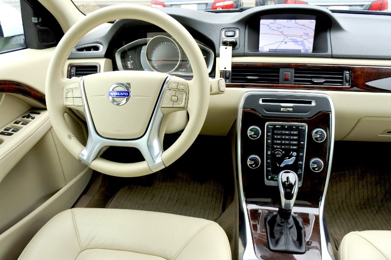 Used 2015 Volvo Xc70 3.2 Platinum AWD Used 2015 Volvo Xc70 3.2 Platinum AWD for sale at Metro West Motorcars LLC in Shrewsbury MA 10