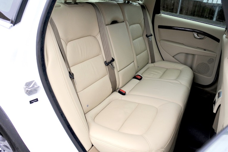 Used 2015 Volvo Xc70 3.2 Platinum AWD Used 2015 Volvo Xc70 3.2 Platinum AWD for sale at Metro West Motorcars LLC in Shrewsbury MA 17