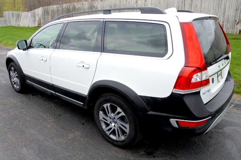 Used 2015 Volvo Xc70 3.2 Platinum AWD Used 2015 Volvo Xc70 3.2 Platinum AWD for sale  at Metro West Motorcars LLC in Shrewsbury MA 3