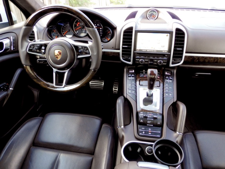 Used 2016 Porsche Cayenne Turbo AWD Used 2016 Porsche Cayenne Turbo AWD for sale at Metro West Motorcars LLC in Shrewsbury MA 10