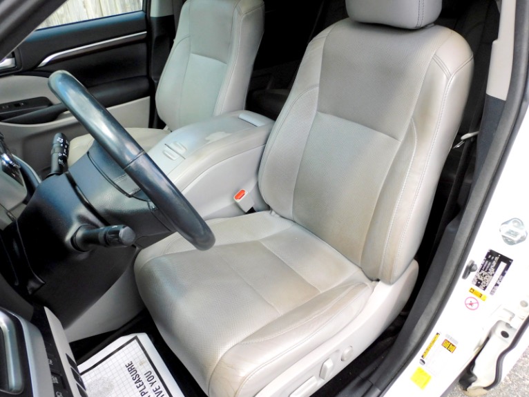 Used 2016 Toyota Highlander Limited V6 AWD Used 2016 Toyota Highlander Limited V6 AWD for sale at Metro West Motorcars LLC in Shrewsbury MA 14