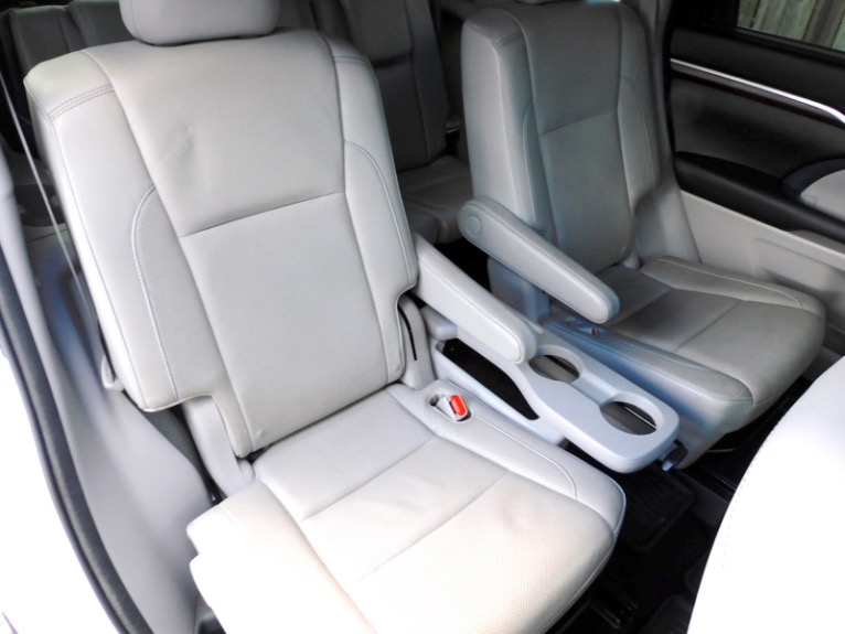 Used 2016 Toyota Highlander Limited V6 AWD Used 2016 Toyota Highlander Limited V6 AWD for sale at Metro West Motorcars LLC in Shrewsbury MA 19