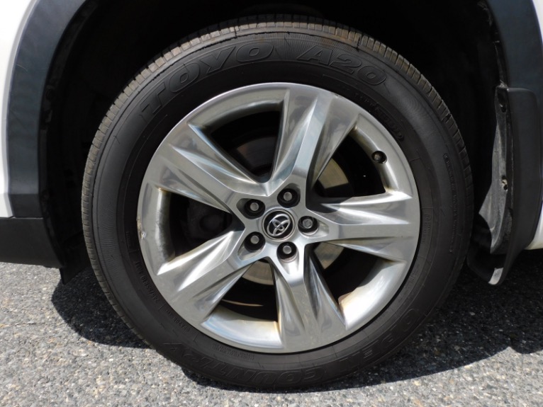 Used 2016 Toyota Highlander Limited V6 AWD Used 2016 Toyota Highlander Limited V6 AWD for sale at Metro West Motorcars LLC in Shrewsbury MA 24