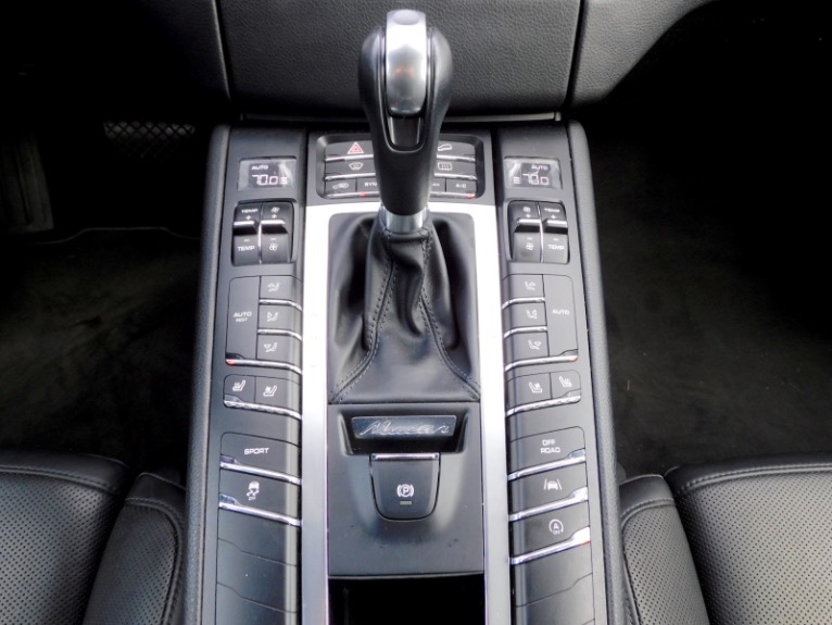 Used 2017 Porsche Macan AWD Used 2017 Porsche Macan AWD for sale at Metro West Motorcars LLC in Shrewsbury MA 12
