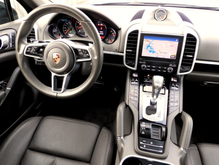 Used 2017 Porsche Cayenne Platinum Edition AWD Used 2017 Porsche Cayenne Platinum Edition AWD for sale at Metro West Motorcars LLC in Shrewsbury MA 10