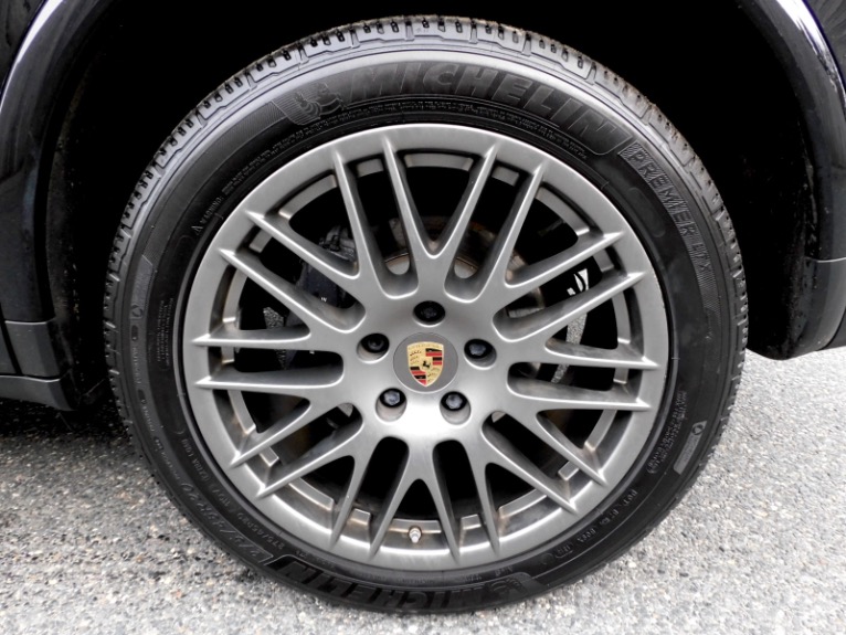 Used 2017 Porsche Cayenne Platinum Edition AWD Used 2017 Porsche Cayenne Platinum Edition AWD for sale at Metro West Motorcars LLC in Shrewsbury MA 24