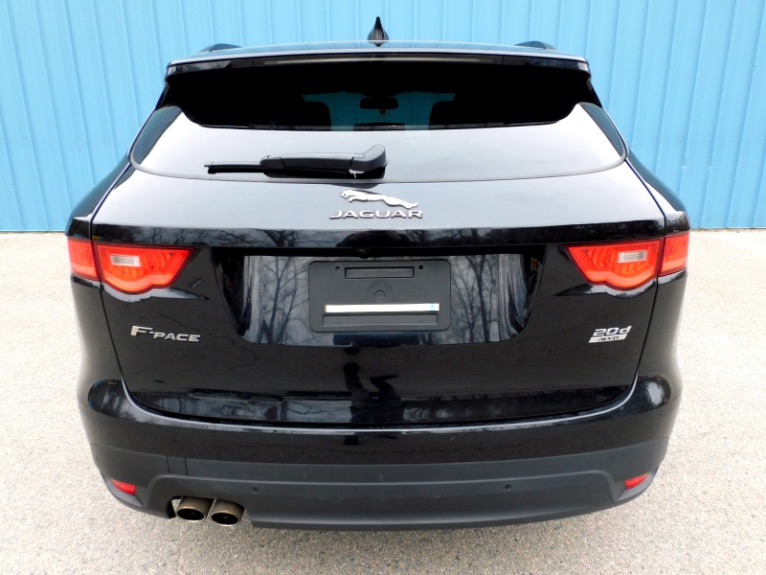 Used 2017 Jaguar F-pace 20d Prestige AWD Used 2017 Jaguar F-pace 20d Prestige AWD for sale at Metro West Motorcars LLC in Shrewsbury MA 4