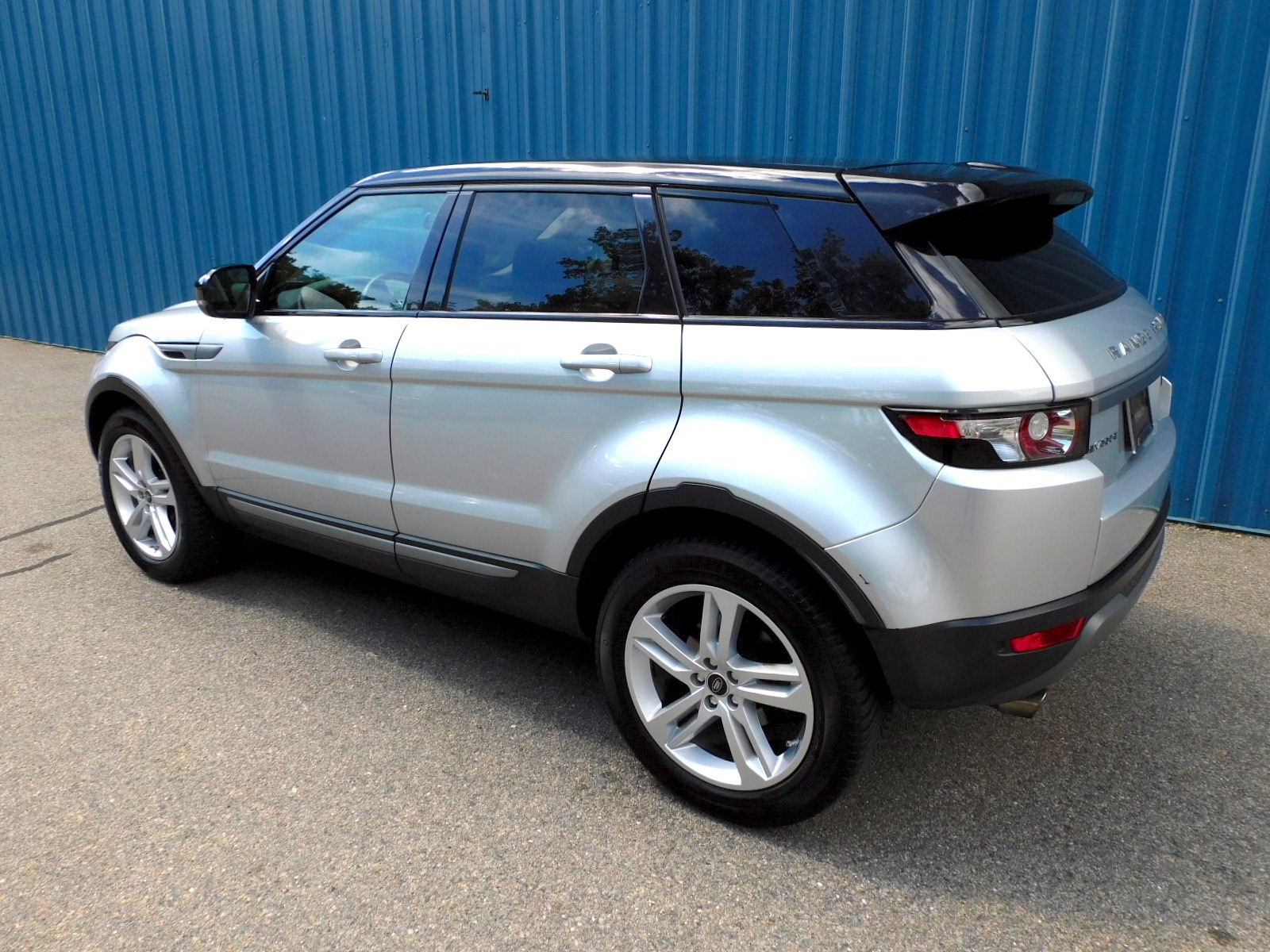 2013 Land Rover Range Rover Evoque Pure Plus photo 3