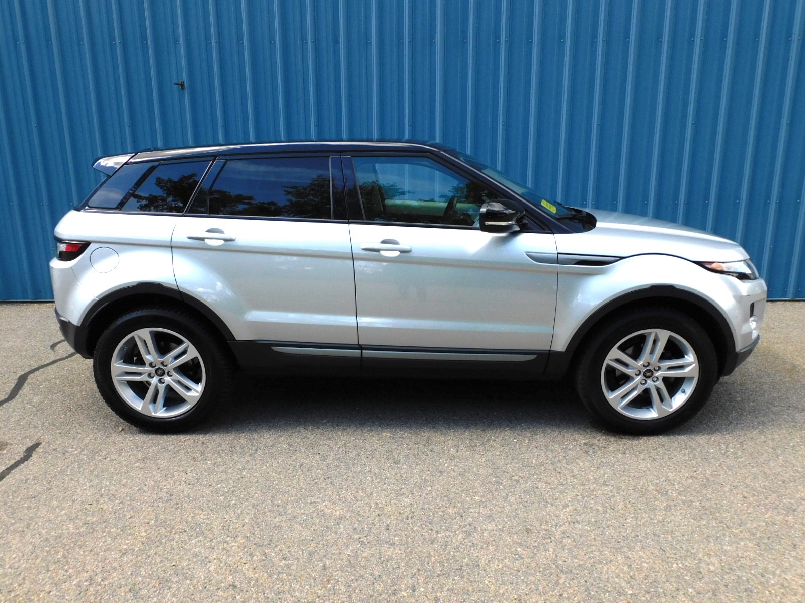 2013 Land Rover Range Rover Evoque Pure Plus photo 6