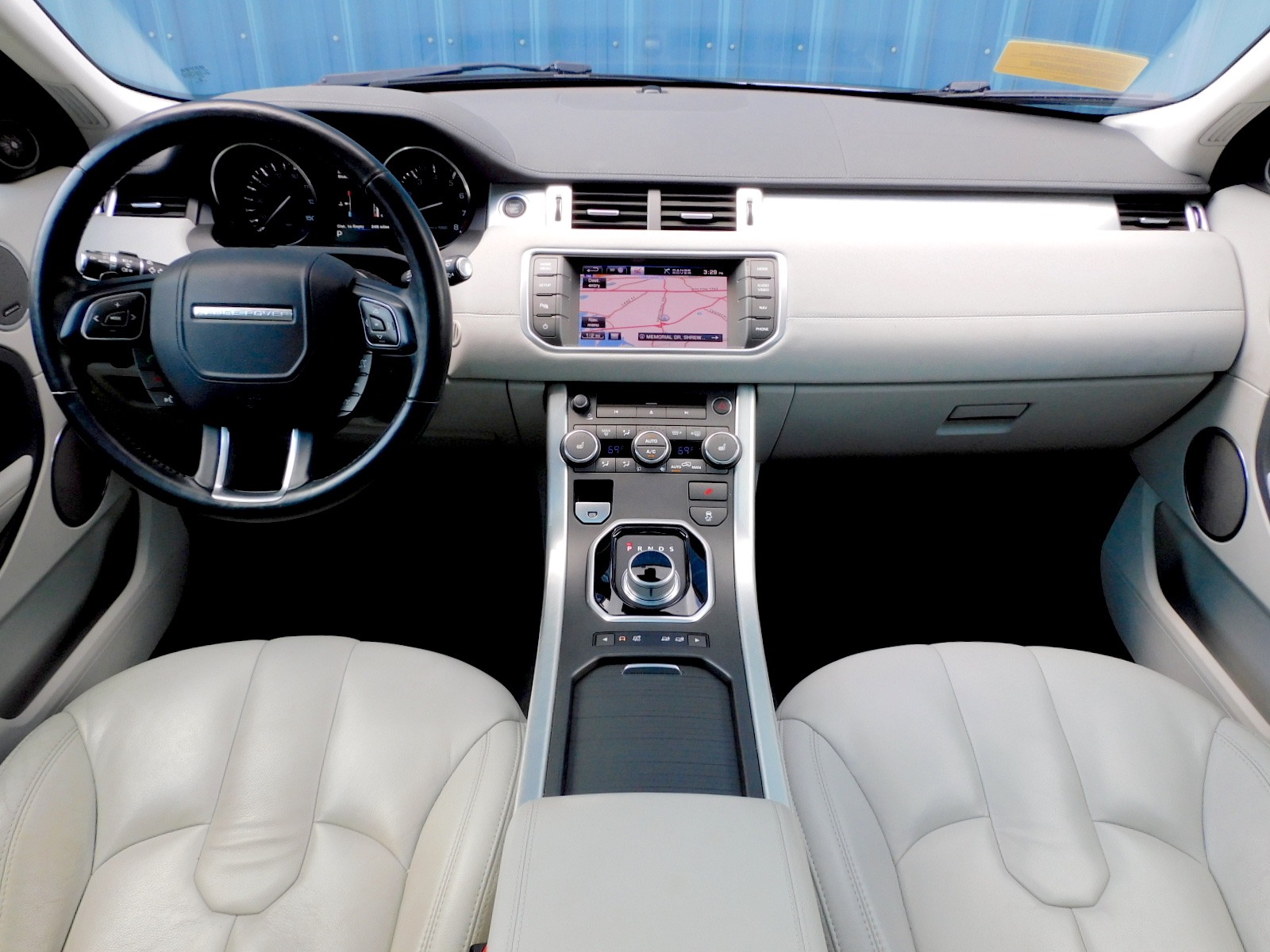 2013 Land Rover Range Rover Evoque Pure Plus photo 9
