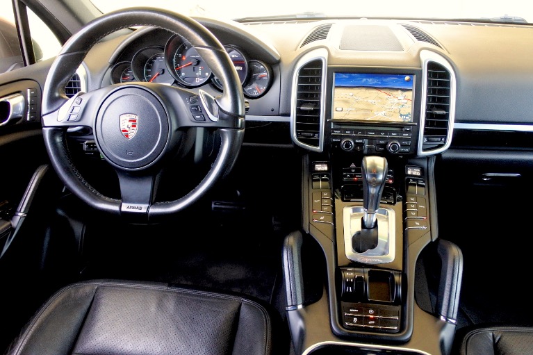Used 2011 Porsche Cayenne AWD Used 2011 Porsche Cayenne AWD for sale at Metro West Motorcars LLC in Shrewsbury MA 10
