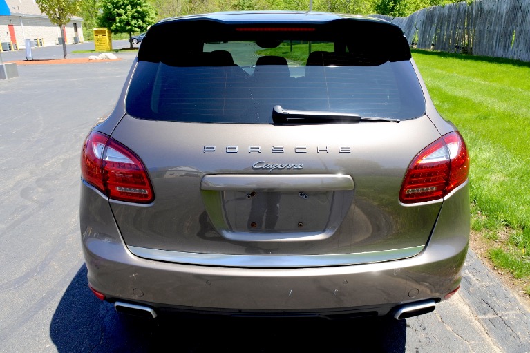 Used 2011 Porsche Cayenne AWD Used 2011 Porsche Cayenne AWD for sale at Metro West Motorcars LLC in Shrewsbury MA 4