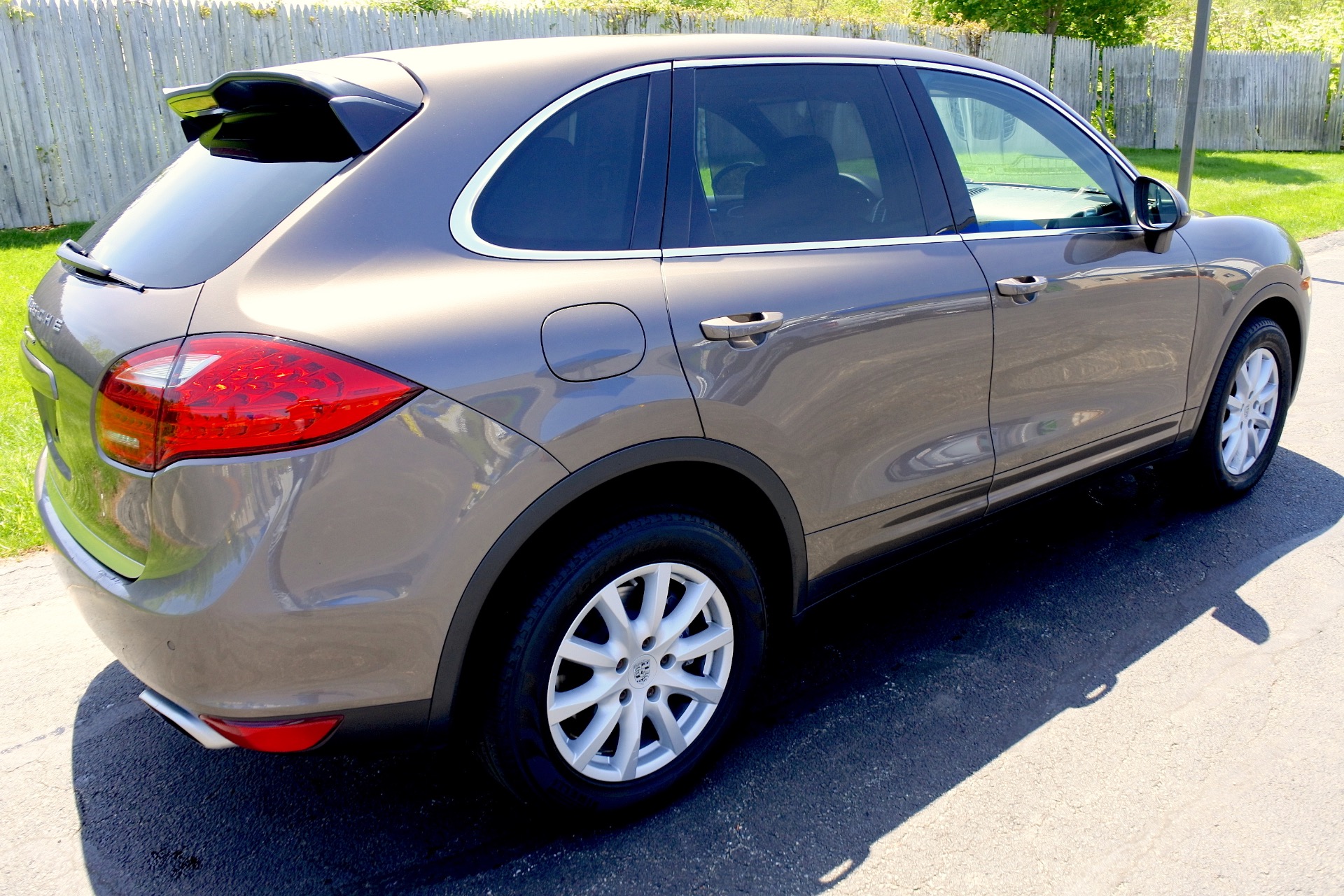 Porsche cayenne 2011