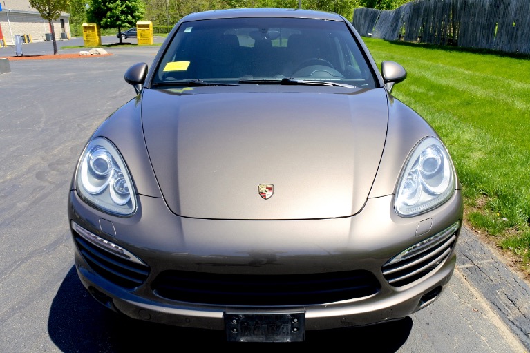 Used 2011 Porsche Cayenne AWD Used 2011 Porsche Cayenne AWD for sale at Metro West Motorcars LLC in Shrewsbury MA 8
