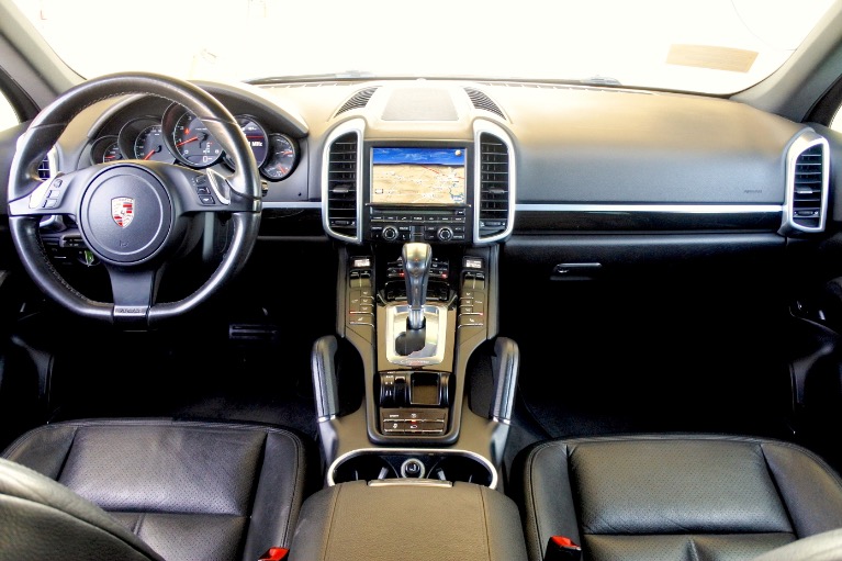 Used 2011 Porsche Cayenne AWD Used 2011 Porsche Cayenne AWD for sale at Metro West Motorcars LLC in Shrewsbury MA 9