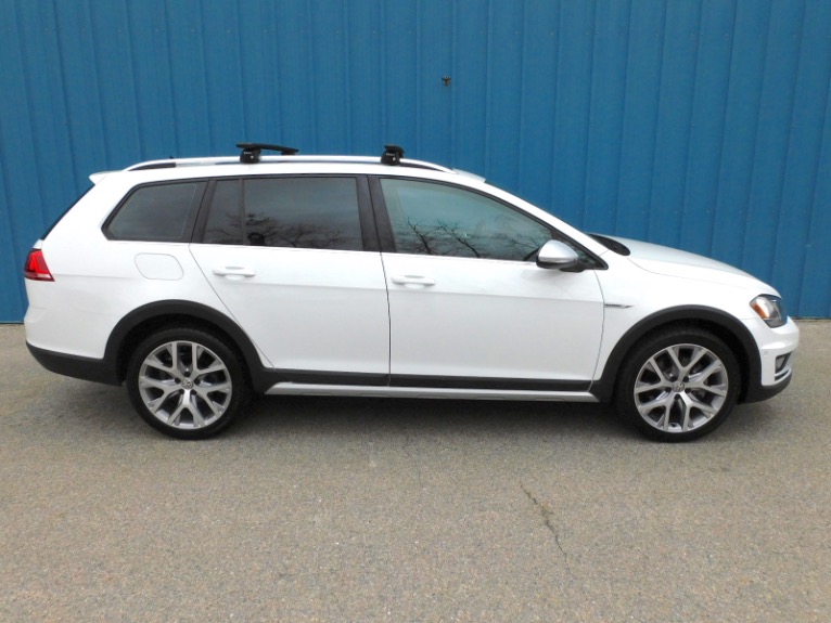 Used 2017 Volkswagen Golf Alltrack 1.8T SEL DSG Used 2017 Volkswagen Golf Alltrack 1.8T SEL DSG for sale at Metro West Motorcars LLC in Shrewsbury MA 6