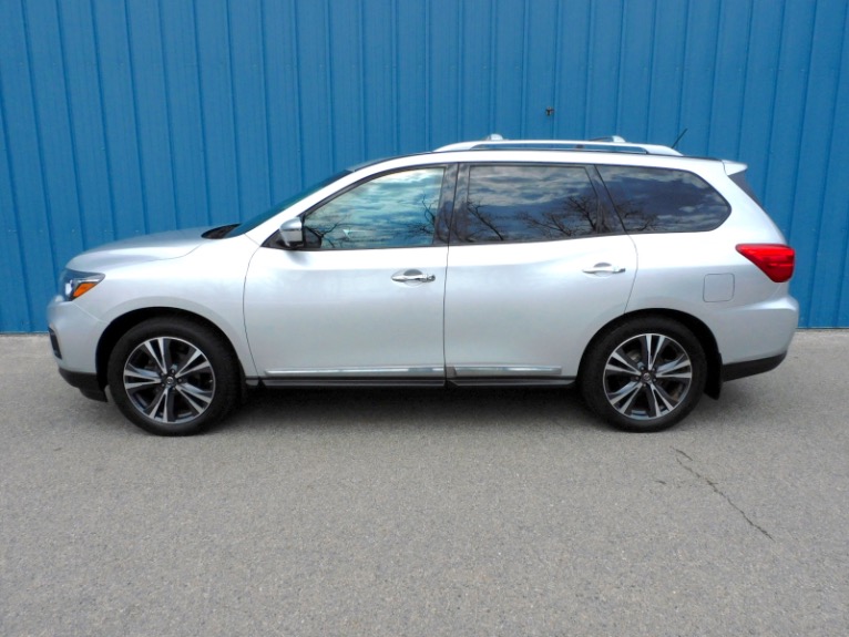 Used 2017 Nissan Pathfinder 4x4 Platinum Used 2017 Nissan Pathfinder 4x4 Platinum for sale at Metro West Motorcars LLC in Shrewsbury MA 2