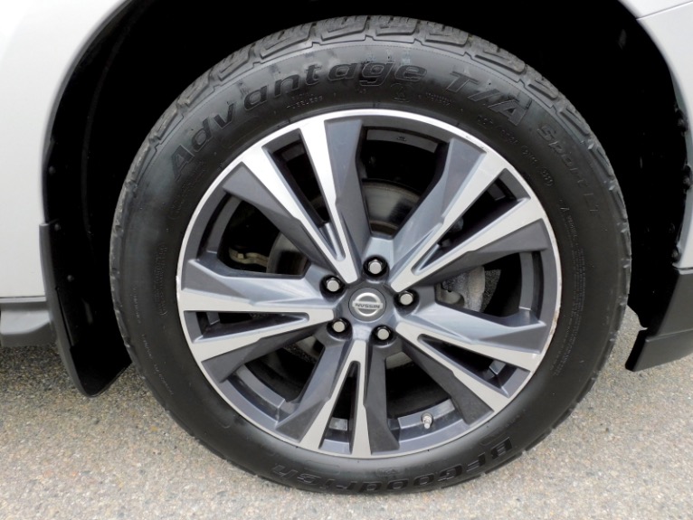 Used 2017 Nissan Pathfinder 4x4 Platinum Used 2017 Nissan Pathfinder 4x4 Platinum for sale at Metro West Motorcars LLC in Shrewsbury MA 27
